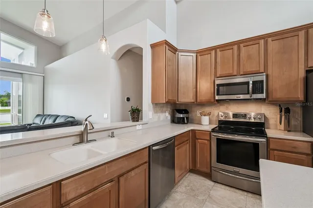 $3,200 | 16106 Rambling Road, Odessa, FL 33556