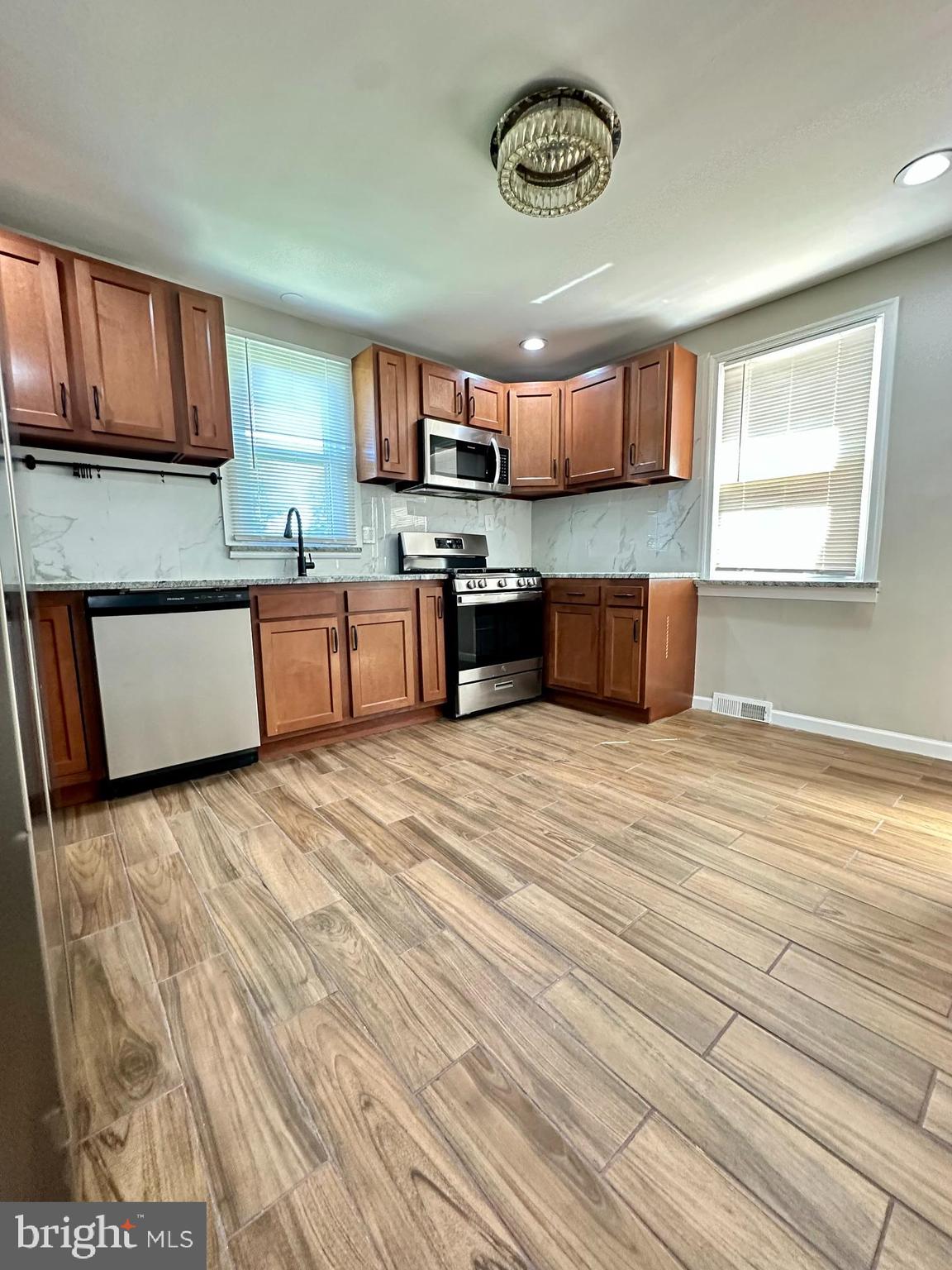 5215 Muth Avenue Baltimore, MD 21207 - Photo 10 of 37