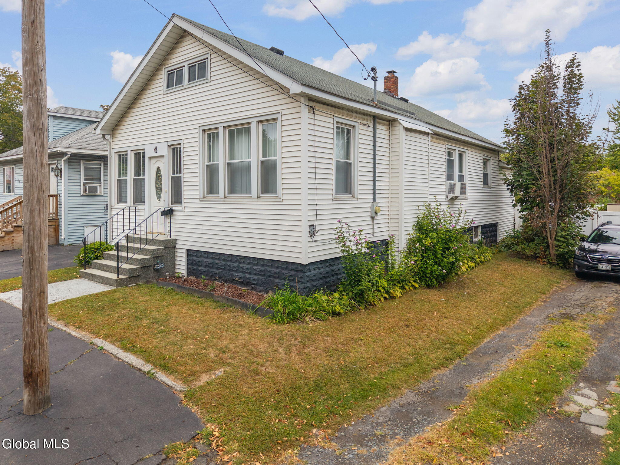 4 Pierce Street Colonie, NY 12205 - Photo 2 of 42 2-4PierceSt_02