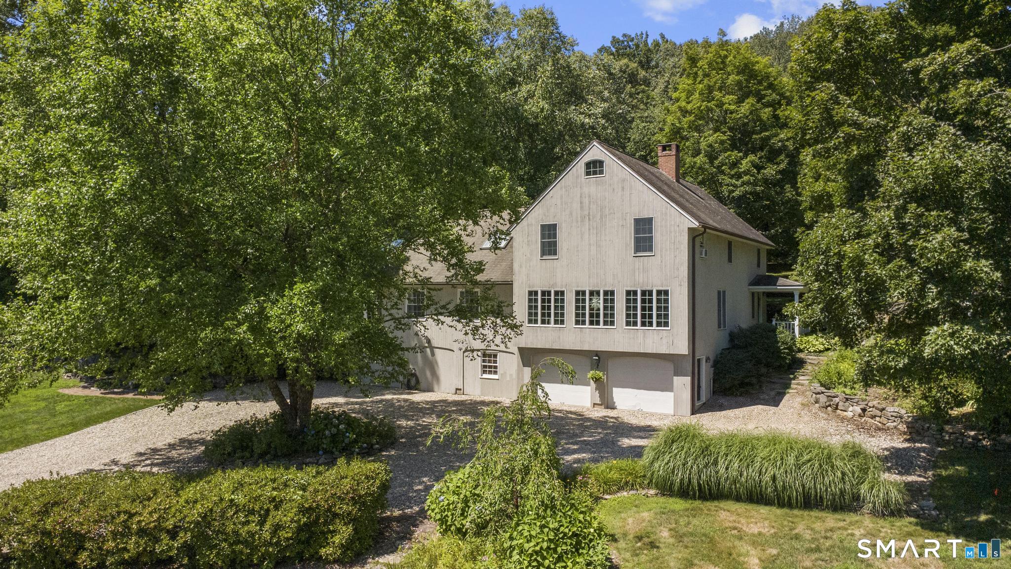 13 Woodchuck Hill Road Simsbury, CT 06092 - Photo 2 of 40 Gallery Image 2