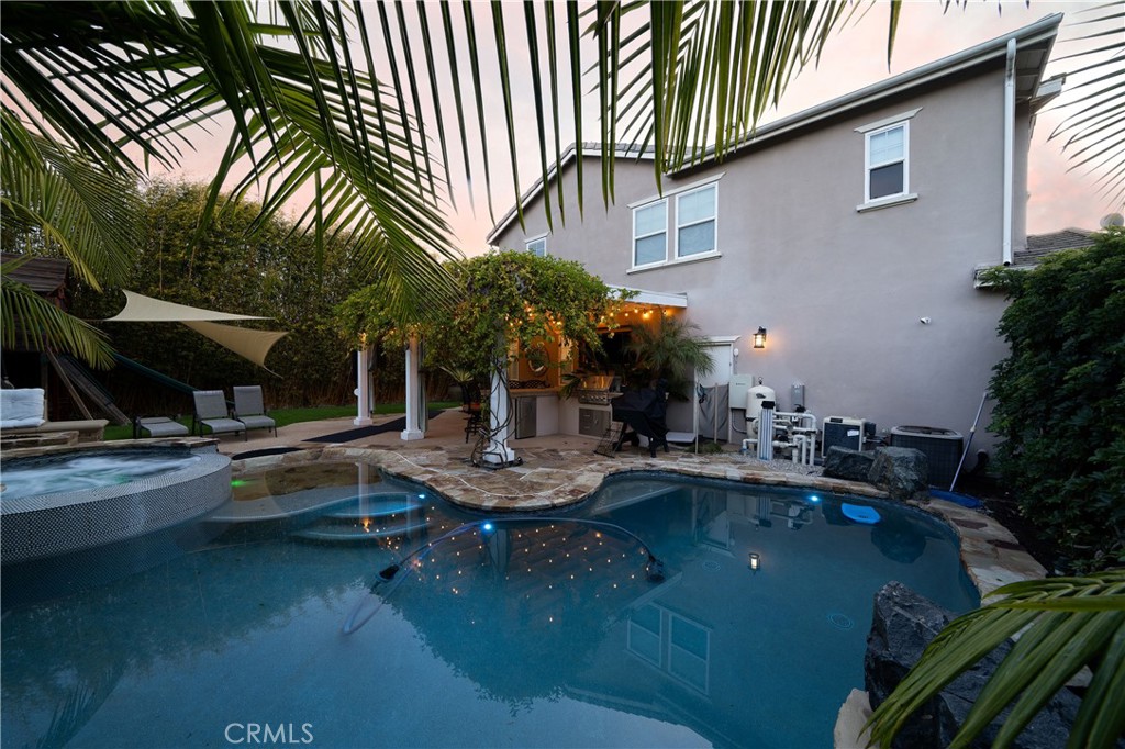 2547 Cornerstone Lane Costa Mesa, CA 92626 - Photo 16 of 60