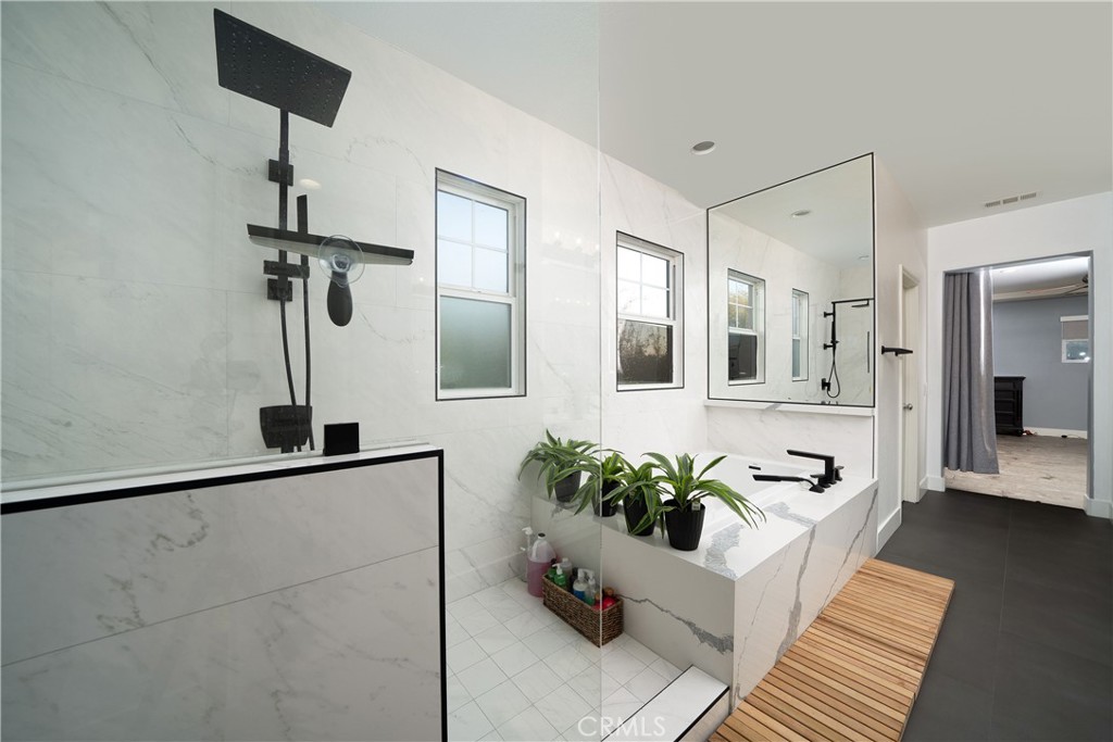 2547 Cornerstone Lane Costa Mesa, CA 92626 - Photo 10 of 60