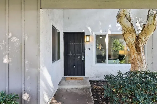 $450,000 | 3434 Seabreeze Walk, Oceanside, CA 92056