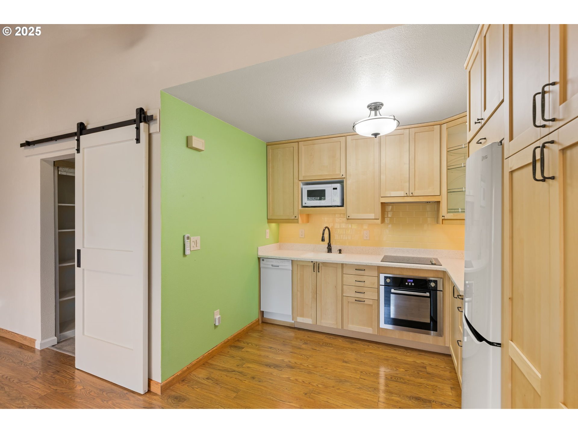 7734 Southwest Barnes Road, Unit A Portland, OR 97225 - Photo 12 of 37 Kitchen