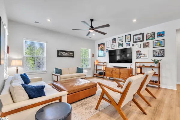 $329,900 | 332 Hollythorpe Lane, Fountain Inn, SC 29644