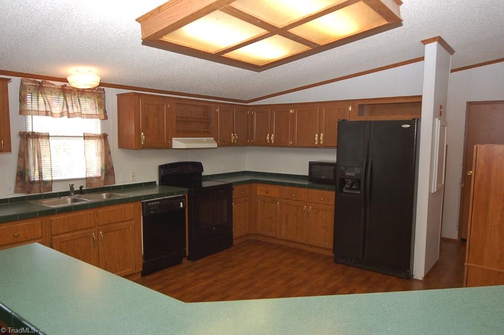 3401 Ridge Road Lexington, NC 27295 - Photo 11 of 30 Kitchen