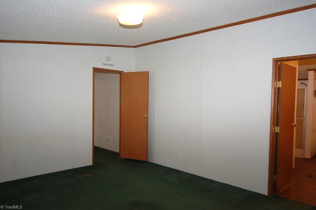 3401 Ridge Road Lexington, NC 27295 - Photo 16 of 30 Master bedroom