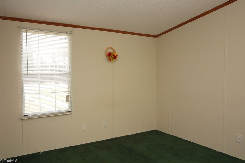 3401 Ridge Road Lexington, NC 27295 - Photo 19 of 30 Second bedroom