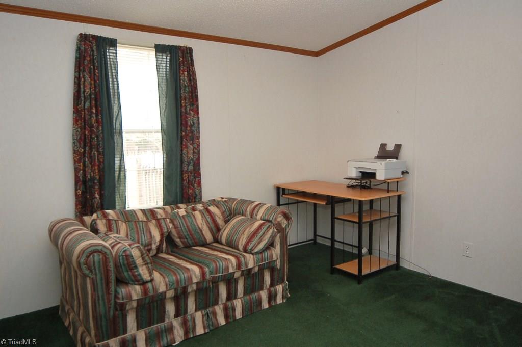 3401 Ridge Road Lexington, NC 27295 - Photo 23 of 30 Sitting room