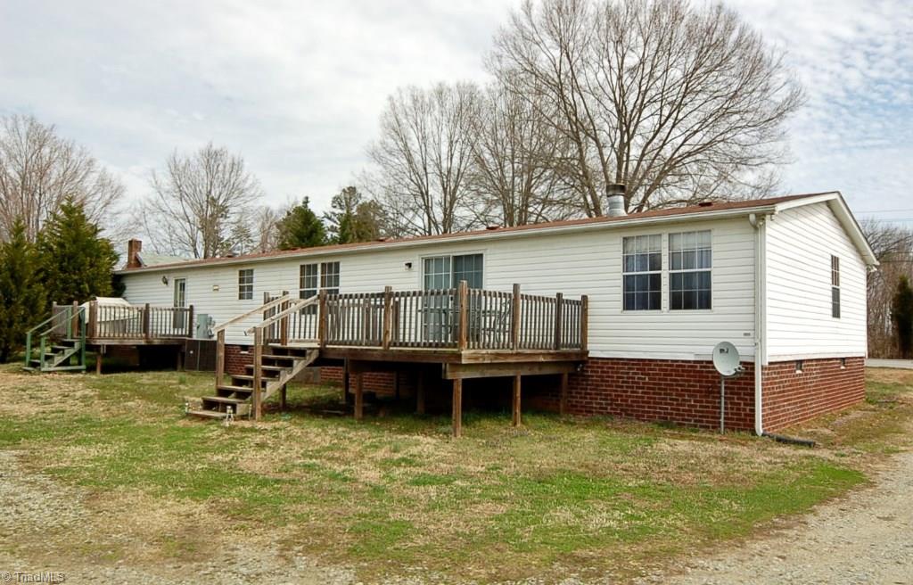 3401 Ridge Road Lexington, NC 27295 - Photo 26 of 30 Exterior back with 2 deck spaces