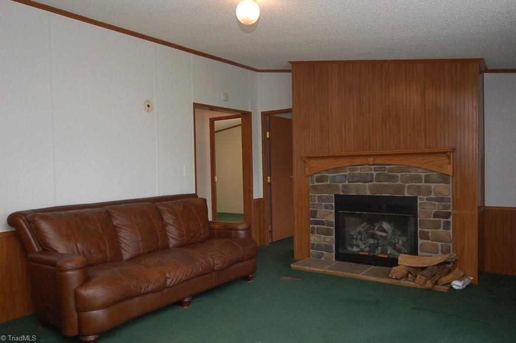 3401 Ridge Road Lexington, NC 27295 - Photo 9 of 30 Den