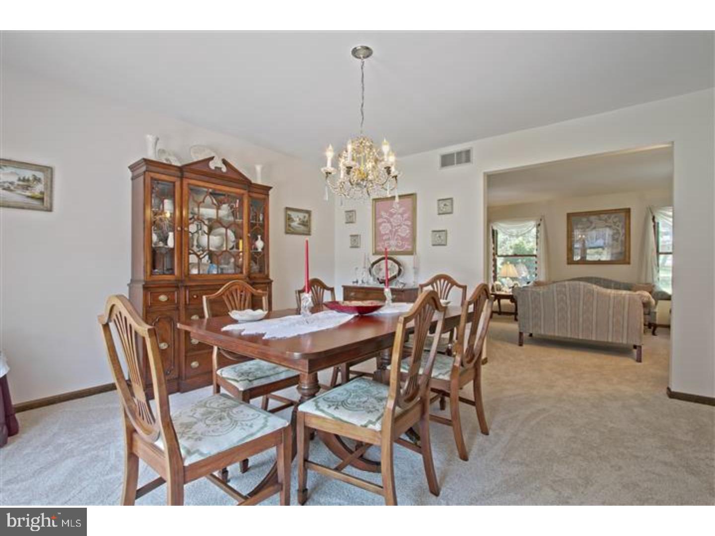 434 Ellisdale Road Chesterfield, NJ 08515 - Photo 4 of 25 Dining Room