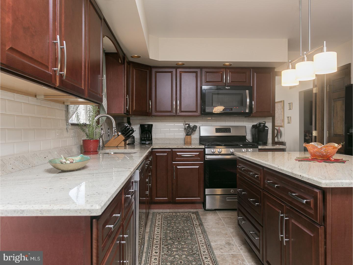 434 Ellisdale Road Chesterfield, NJ 08515 - Photo 9 of 25 Kitchen