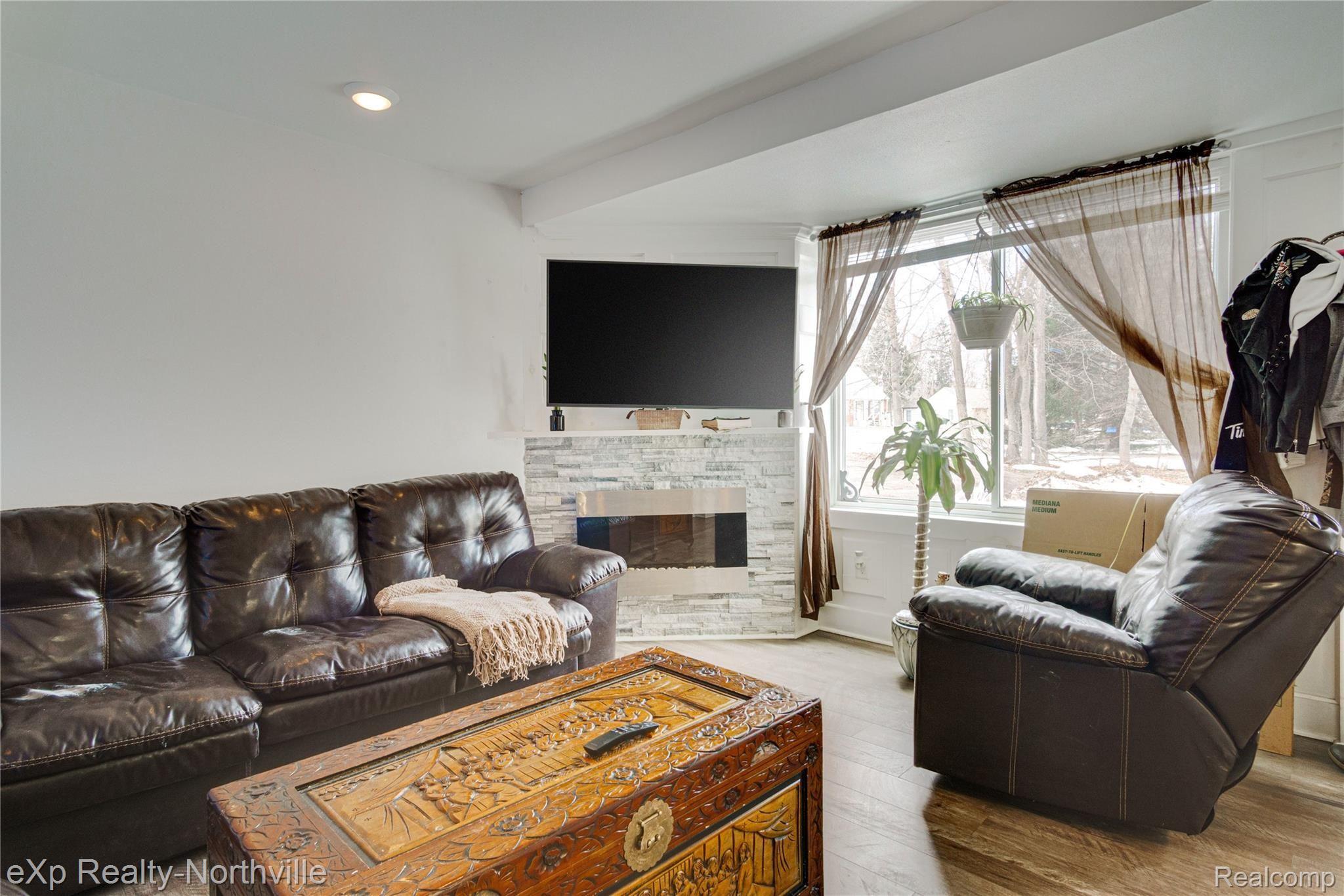2536 McCain Road Jackson, MI 49203 - Photo 38 of 44 Interiors (31 of 41).jpg