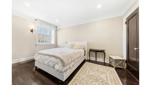 $320,000 | 3814 Johnson Avenue, Unit E | Central Riverdale