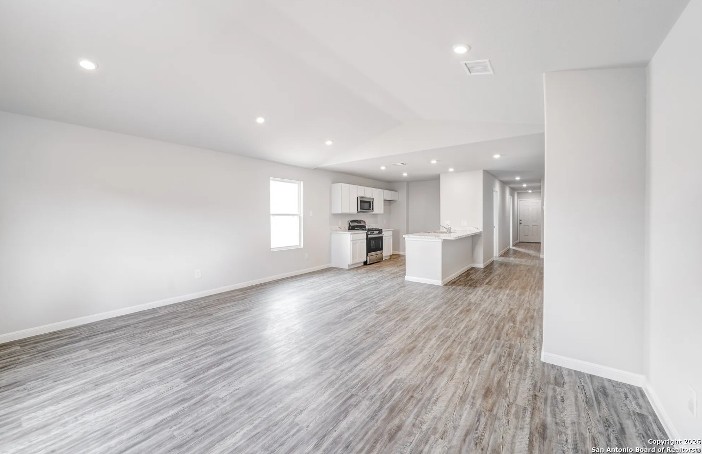 105 Boulder Ridge Drive Cuero, TX 77954 - Photo 6 of 7