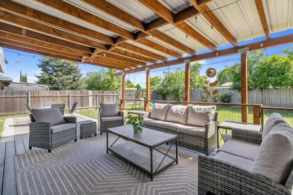 $359,900 | 906 East 19th Street, Marysville, CA 95901