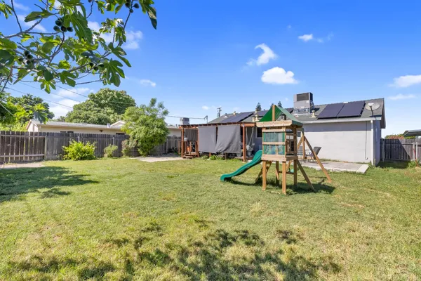 $359,900 | 906 East 19th Street, Marysville, CA 95901