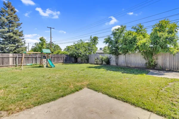 $359,900 | 906 East 19th Street, Marysville, CA 95901