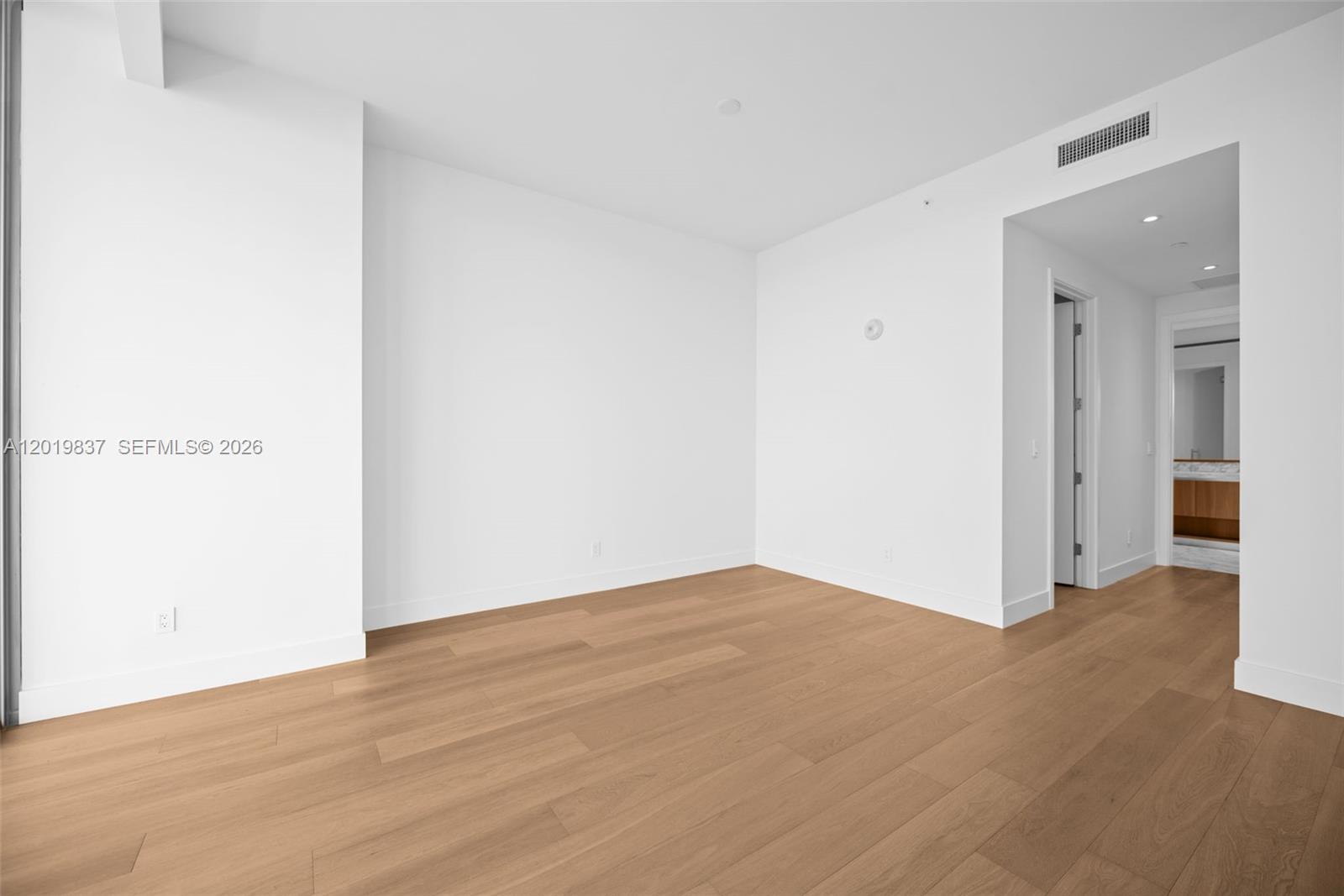 175 Southeast 25th Road, Unit 801 Miami, FL 33129 - Photo 10 of 37 PRIMARY BEDROOM