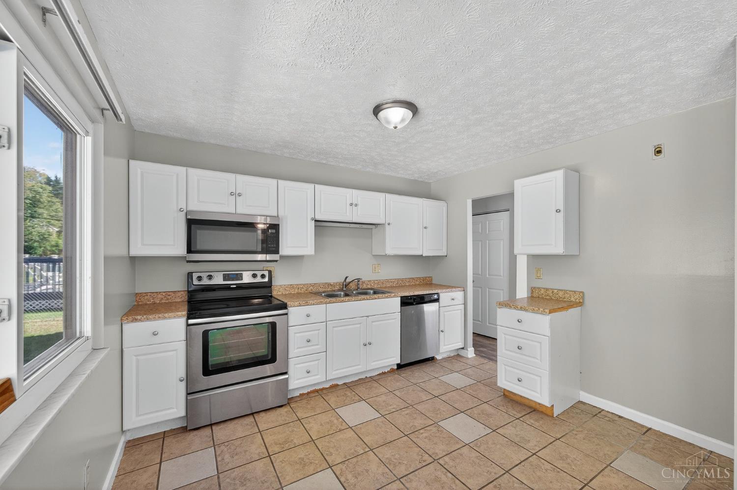 5468 Rapid Run Road Cincinnati, OH 45238 - Photo 16 of 44