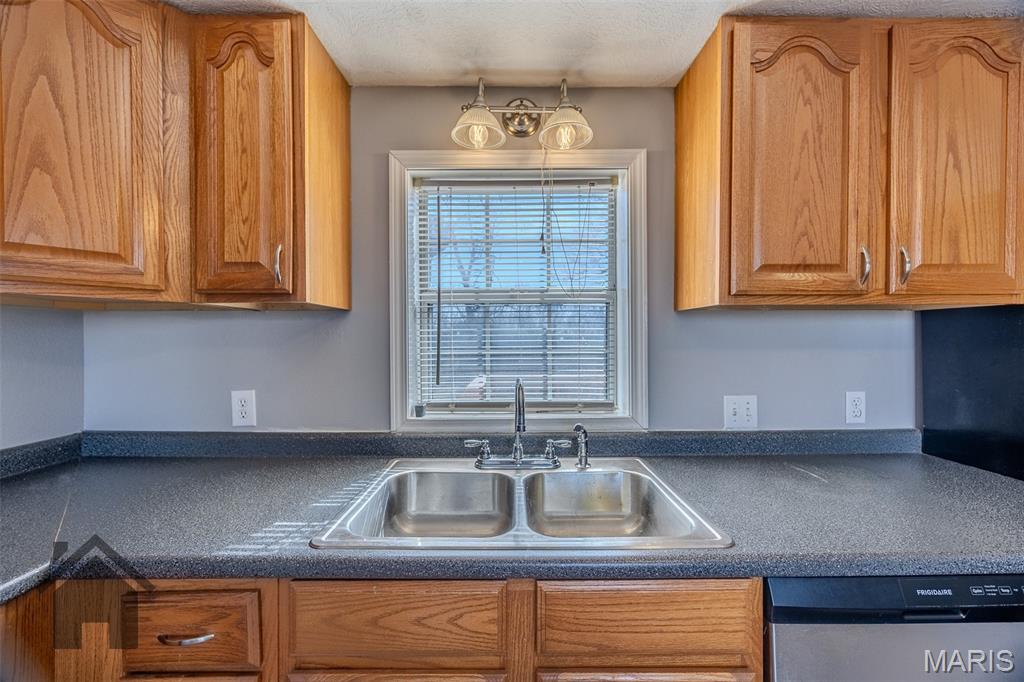 22818 Spruce Road Waynesville, MO 65583 - Photo 10 of 44