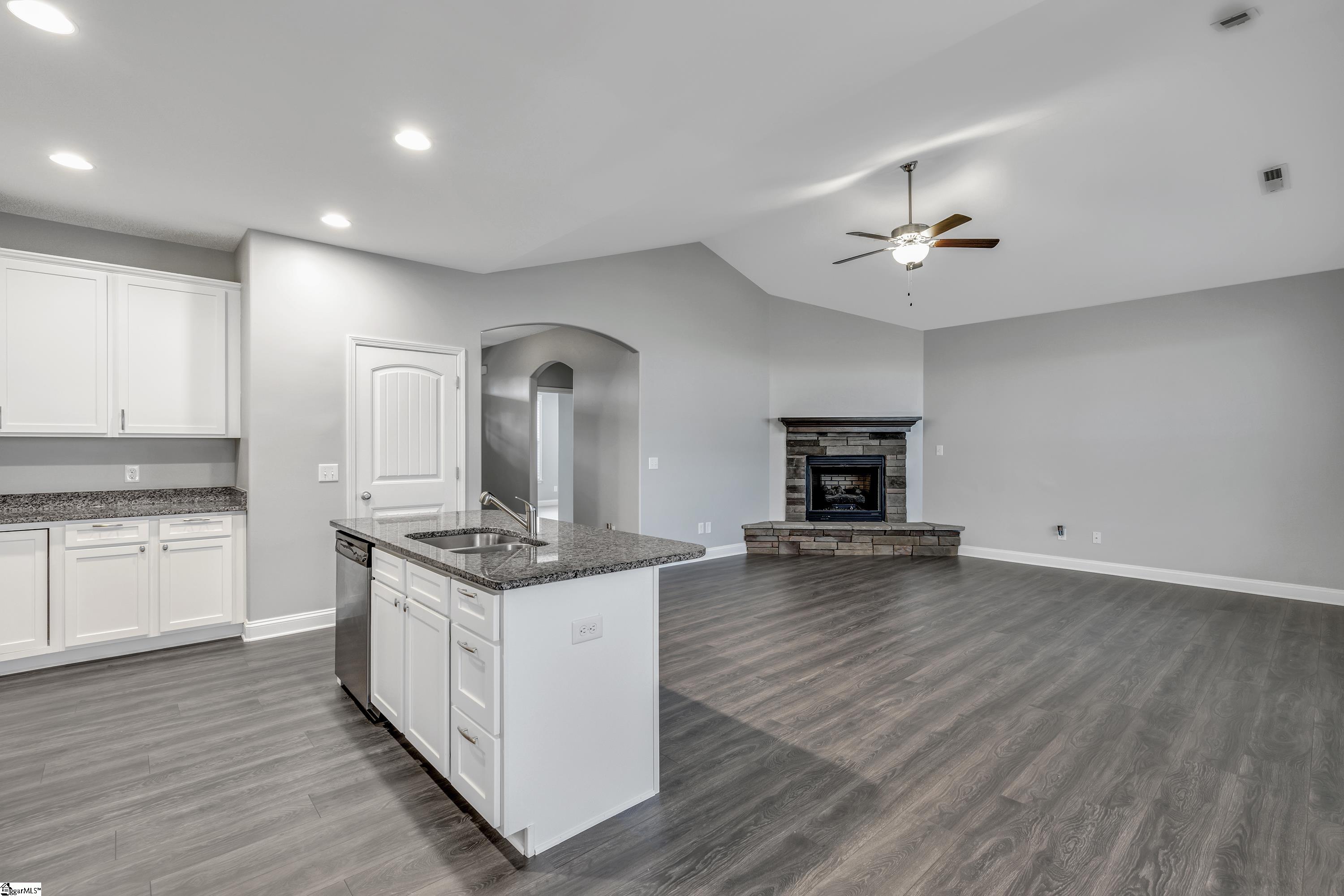 1620 Ballenger Road Wellford, SC 29385 - Photo 10 of 28