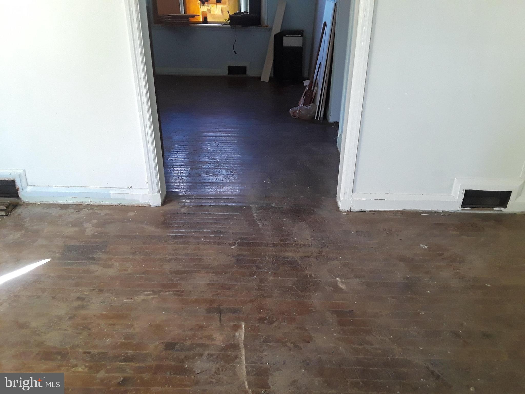 3906 Clarinth Road Baltimore, MD 21215 - Photo 8 of 10