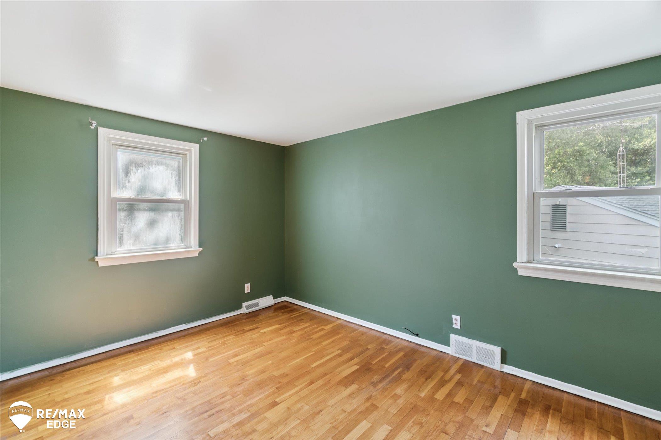 1825 Springfield Street Flint, MI 48503 - Photo 35 of 54 50185018-67fef213-5d55-4517-9bff-16296aafec7c.JPG