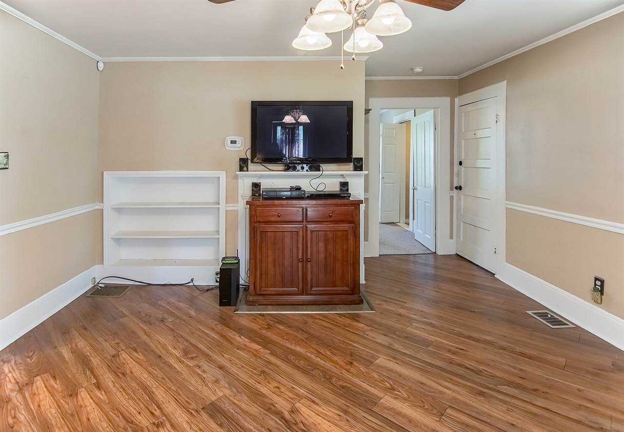 16 D Street Inman, SC 29349 - Photo 6 of 25