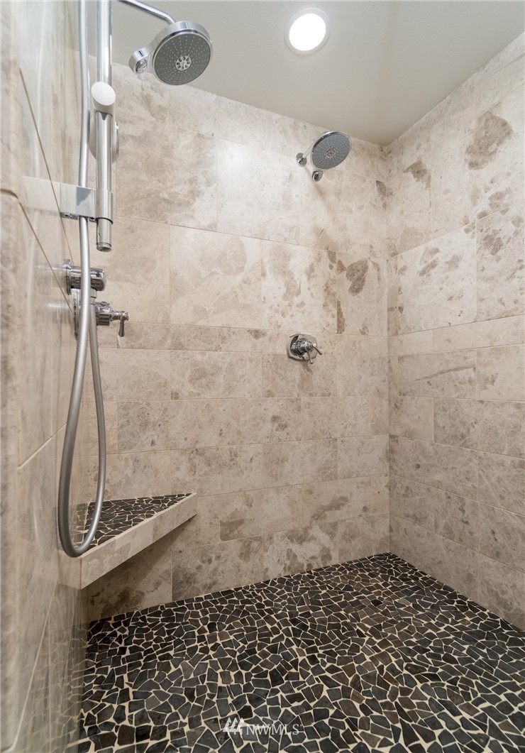 12044 South Lakeshore Road Chelan, WA 98816 - Photo 15 of 25 Gallery Image 15