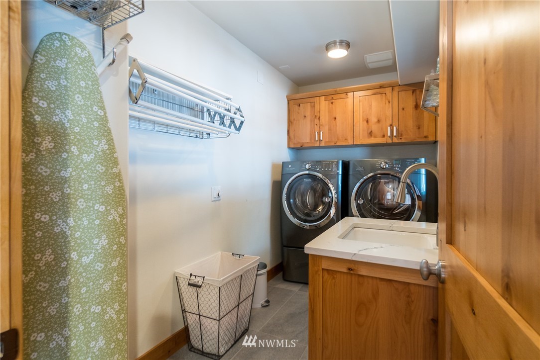 12044 South Lakeshore Road Chelan, WA 98816 - Photo 16 of 25 Gallery Image 16