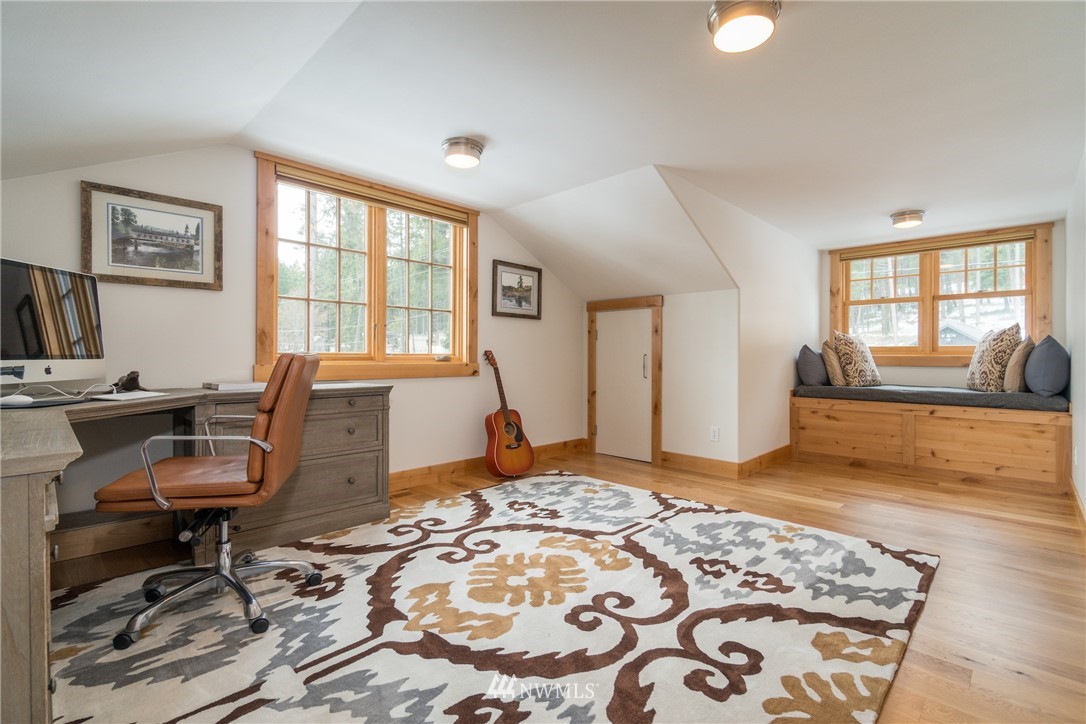 12044 South Lakeshore Road Chelan, WA 98816 - Photo 18 of 25 Gallery Image 18