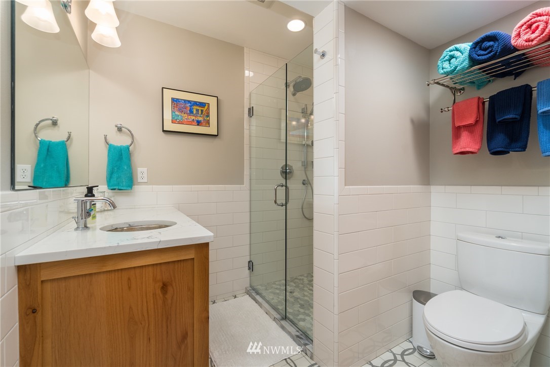 12044 South Lakeshore Road Chelan, WA 98816 - Photo 20 of 25 Gallery Image 20