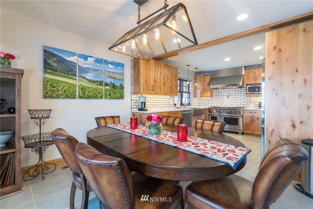 12044 South Lakeshore Road Chelan, WA 98816 - Photo 8 of 25 Gallery Image 8