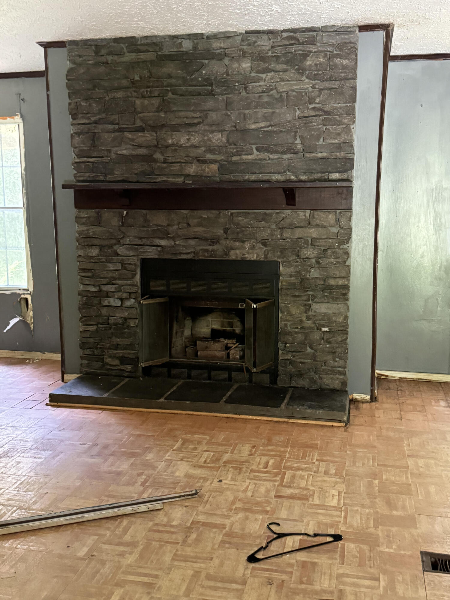 7871 Highway 4 Jay, FL 32565 - Photo 6 of 10 a living room with fireplace