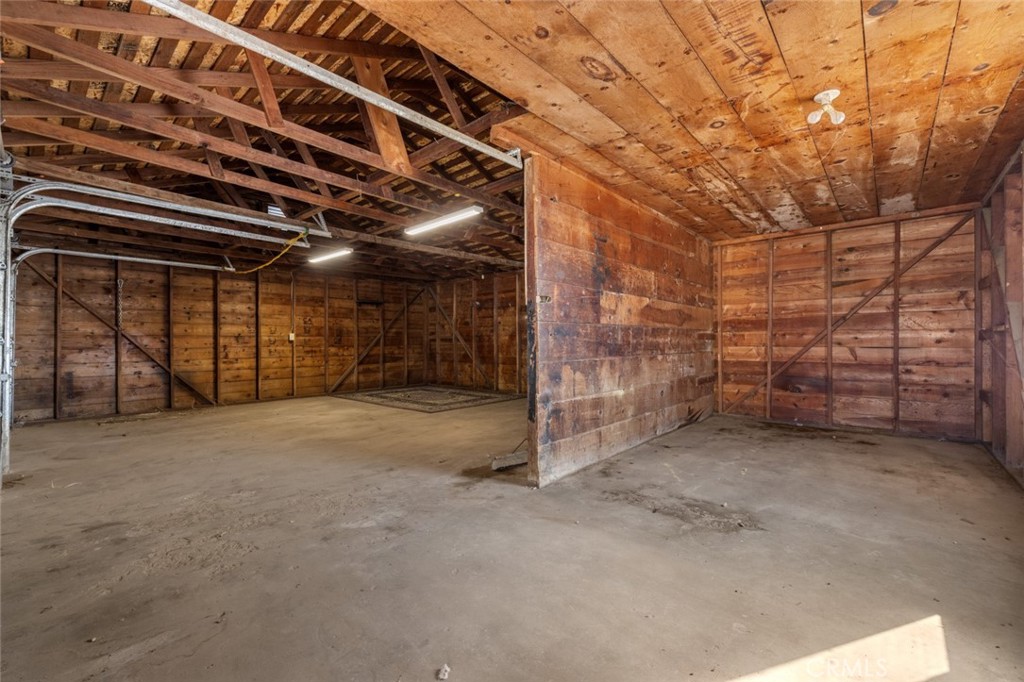 19247 3rd Stevinson, CA 95374 - Photo 34 of 50 a view of empty room with wooden ceiling