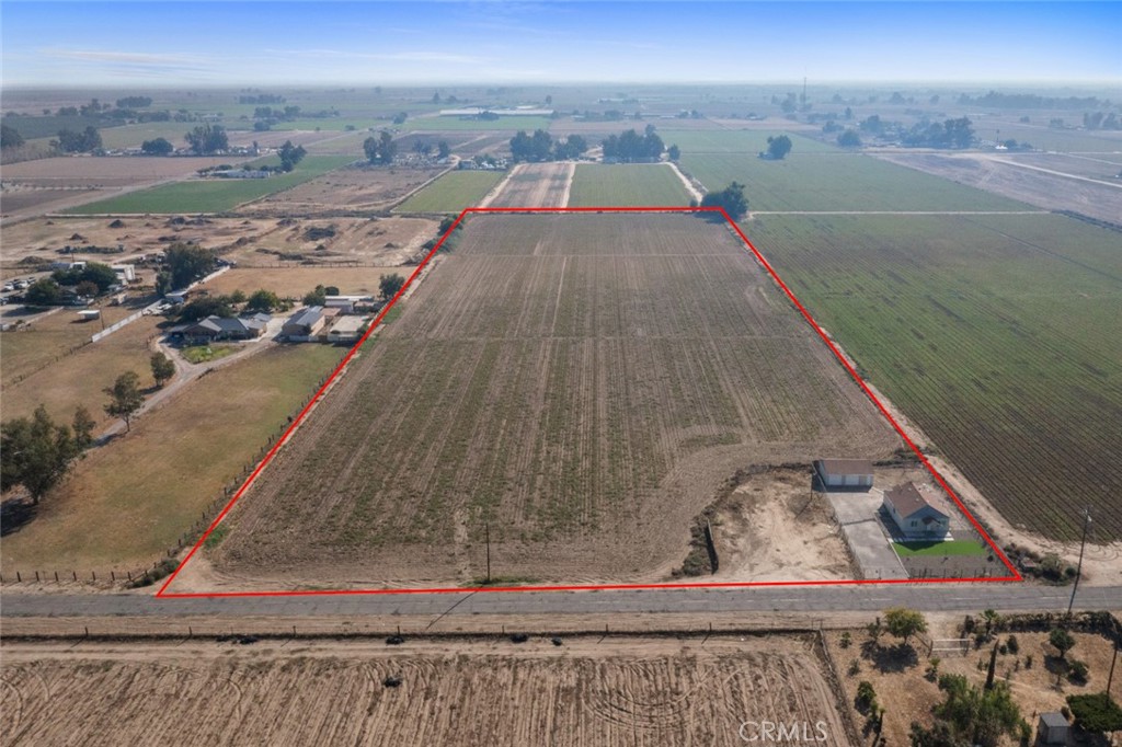 19247 3rd Stevinson, CA 95374 - Photo 42 of 50 a view of a tennis court