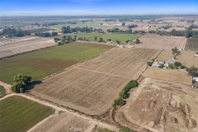 an aerial view of a houses