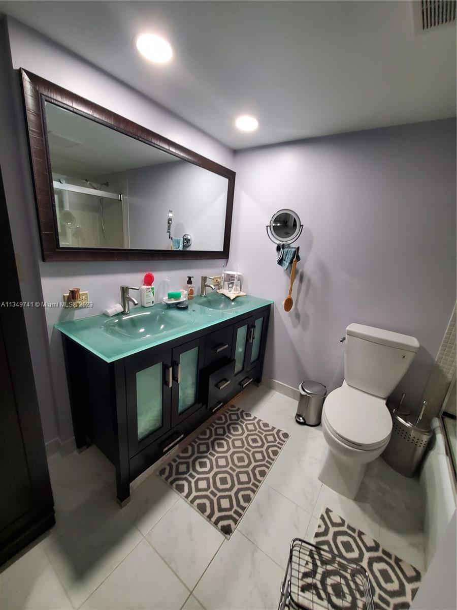 Lighthouse Point Lighthouse Point, FL 33064 - Photo 18 of 52