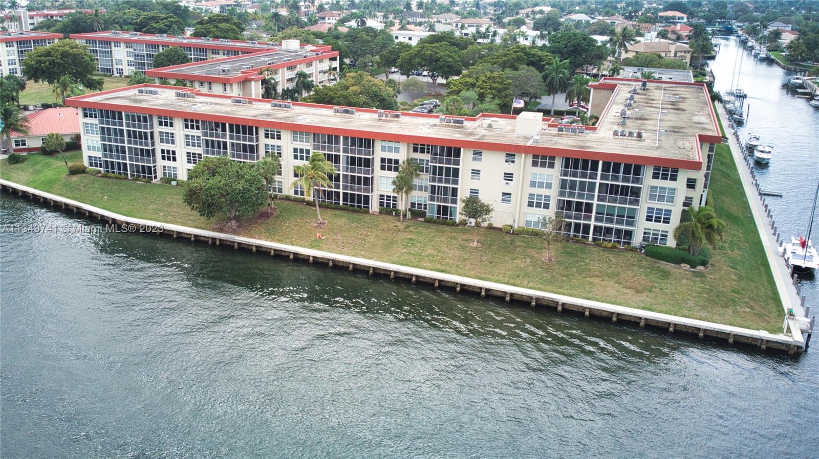 Lighthouse Point Lighthouse Point, FL 33064 - Photo 42 of 52