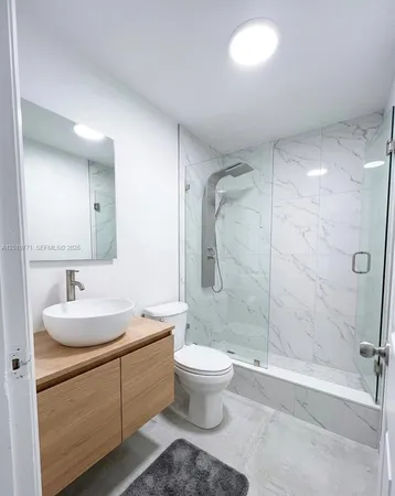$2,000 | 718 Southwest 11th Avenue, Unit 5, Miami, FL 33130