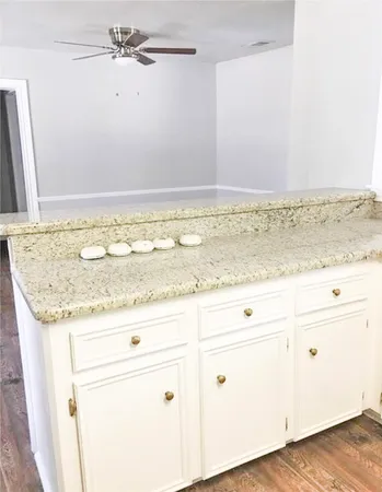 $2,025 | 718 Edgewood Drive, Bryan, TX 77802