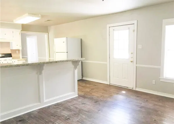 $2,025 | 718 Edgewood Drive, Bryan, TX 77802