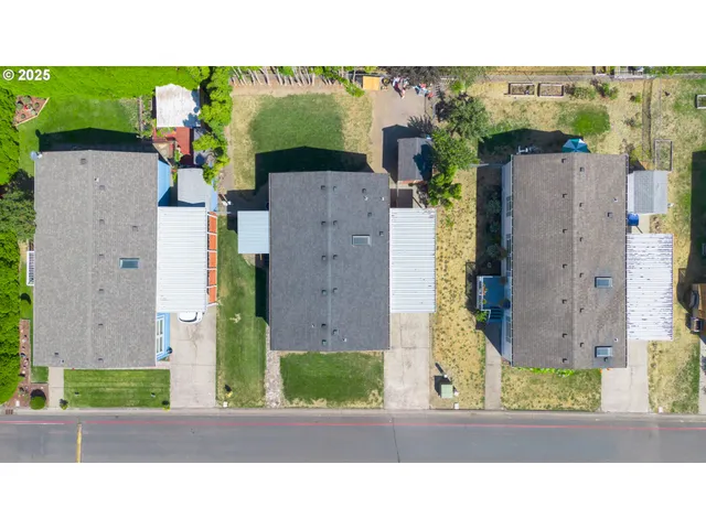 a picture of a city with tall buildings