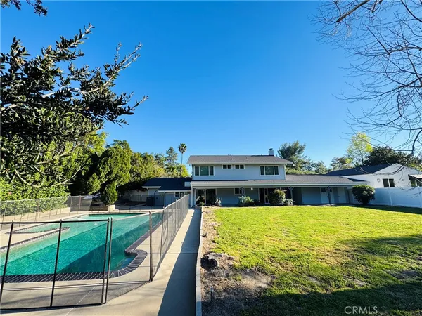 $5,950 | 16737 Pineridge Drive, Granada Hills, CA 91344