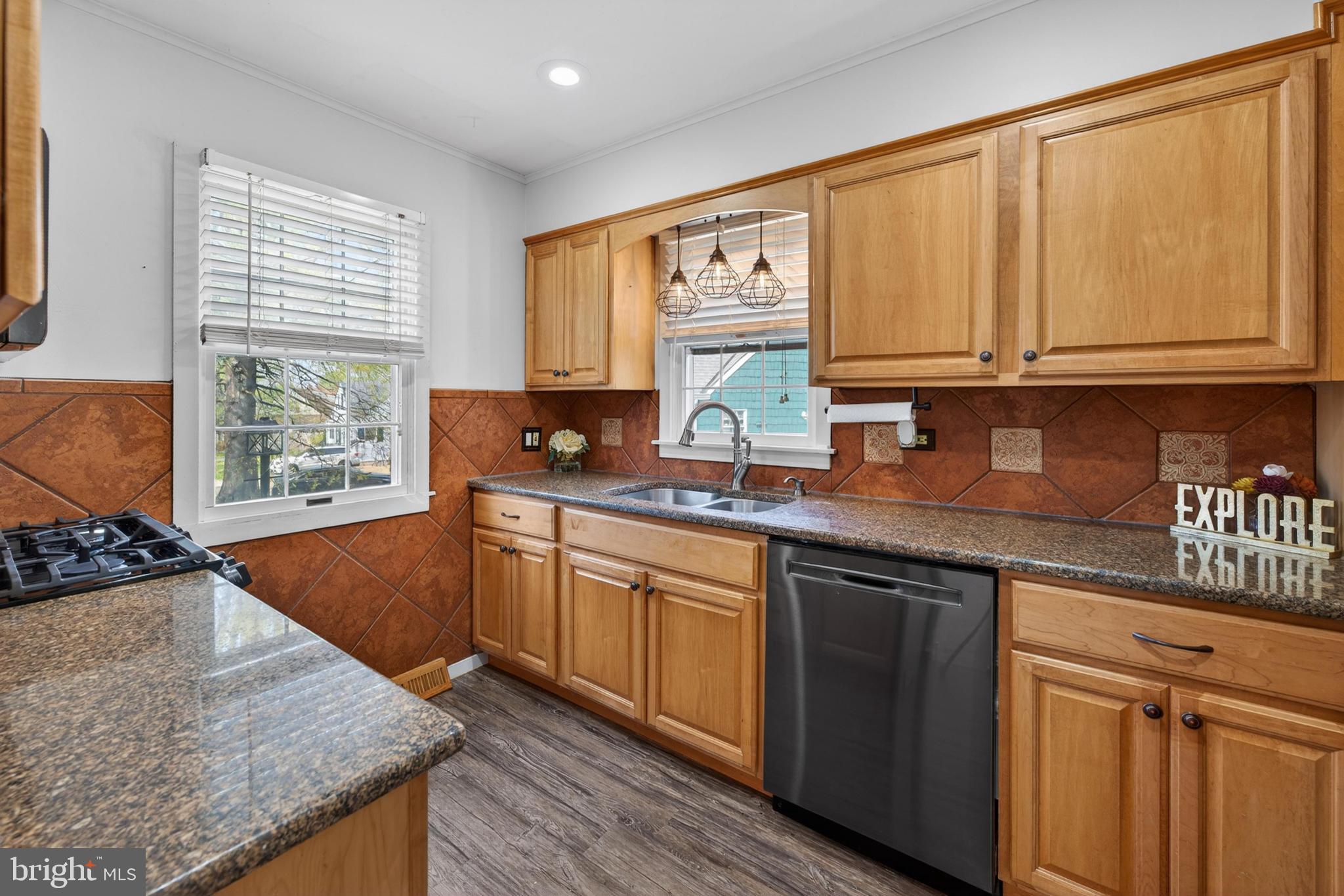 142 Evergreen Street Mount Holly, NJ 08060 - Photo 7 of 25 Granite countertops!