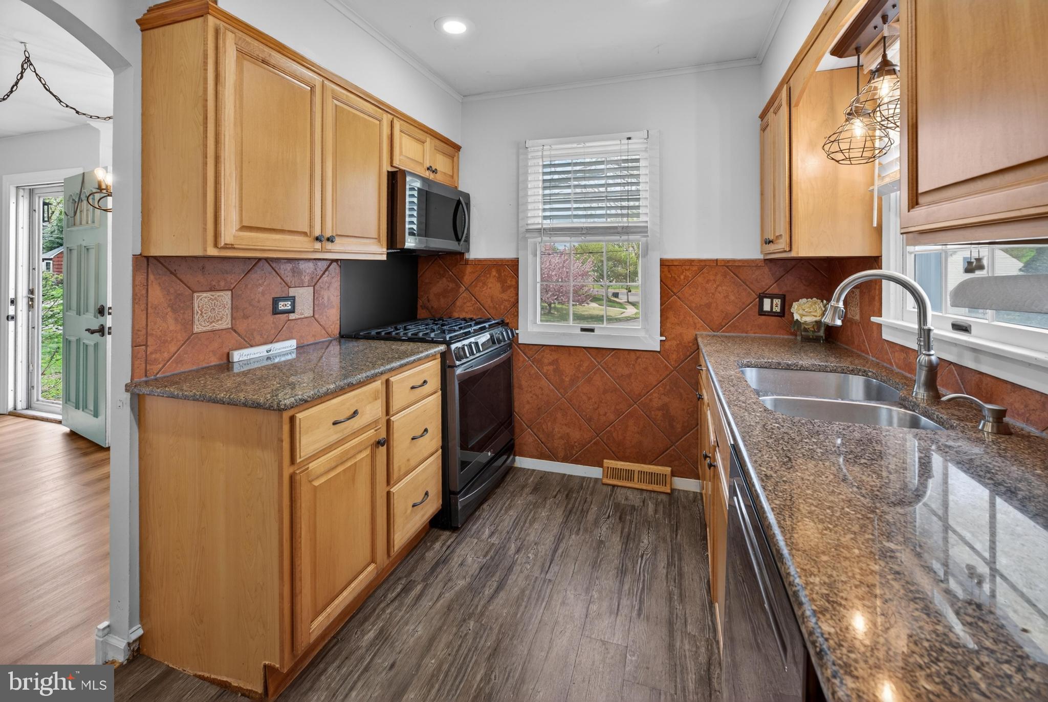 142 Evergreen Street Mount Holly, NJ 08060 - Photo 8 of 25 Stainless steel appliance package!