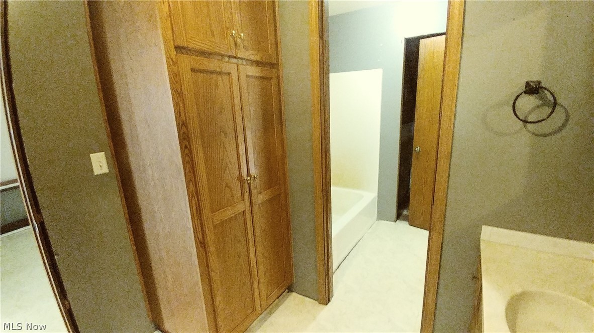 15955 Newcomb Road Middlefield, OH 44062 - Photo 27 of 31