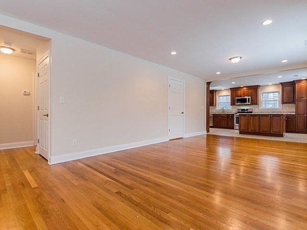 7 Christopher Road Waltham, MA 02451 - Photo 16 of 36 Gallery Image 16